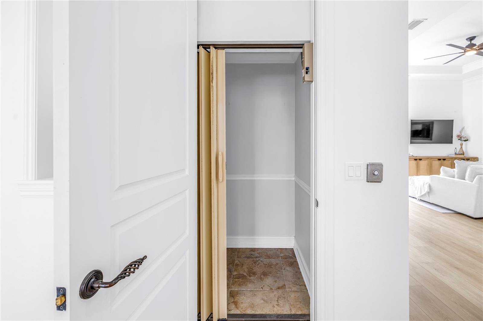 TB8462560 Property Photo