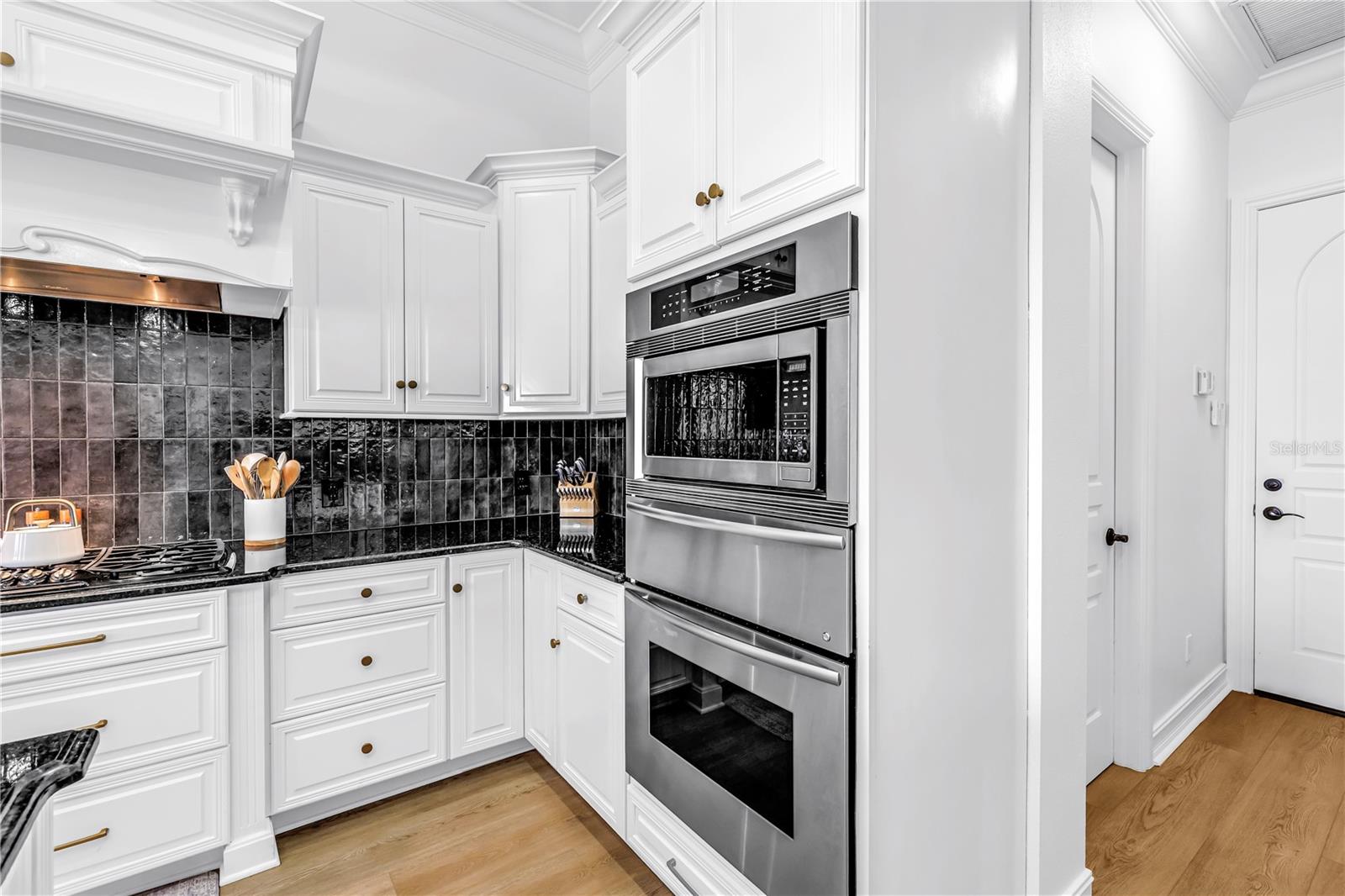 TB8462560 Property Photo