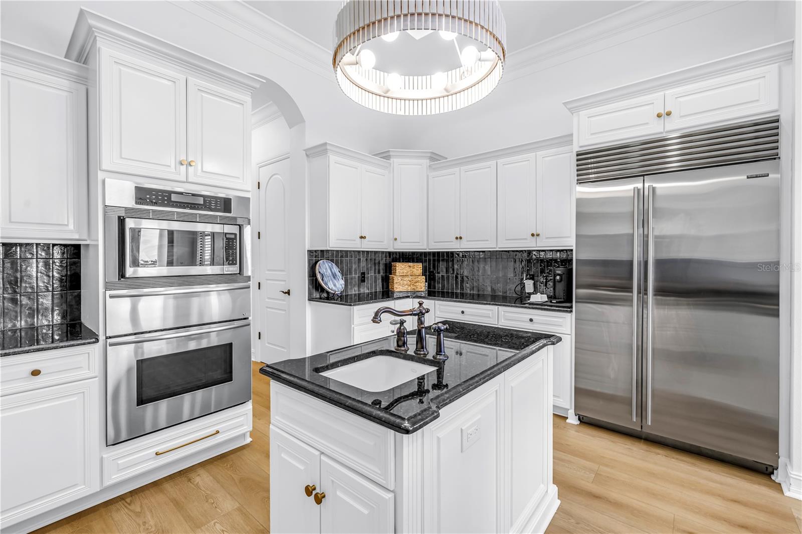 TB8462560 Property Photo