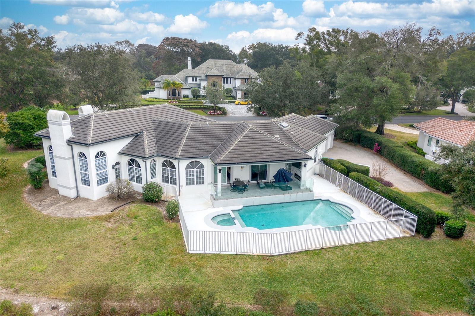 O6372348 Property Photo