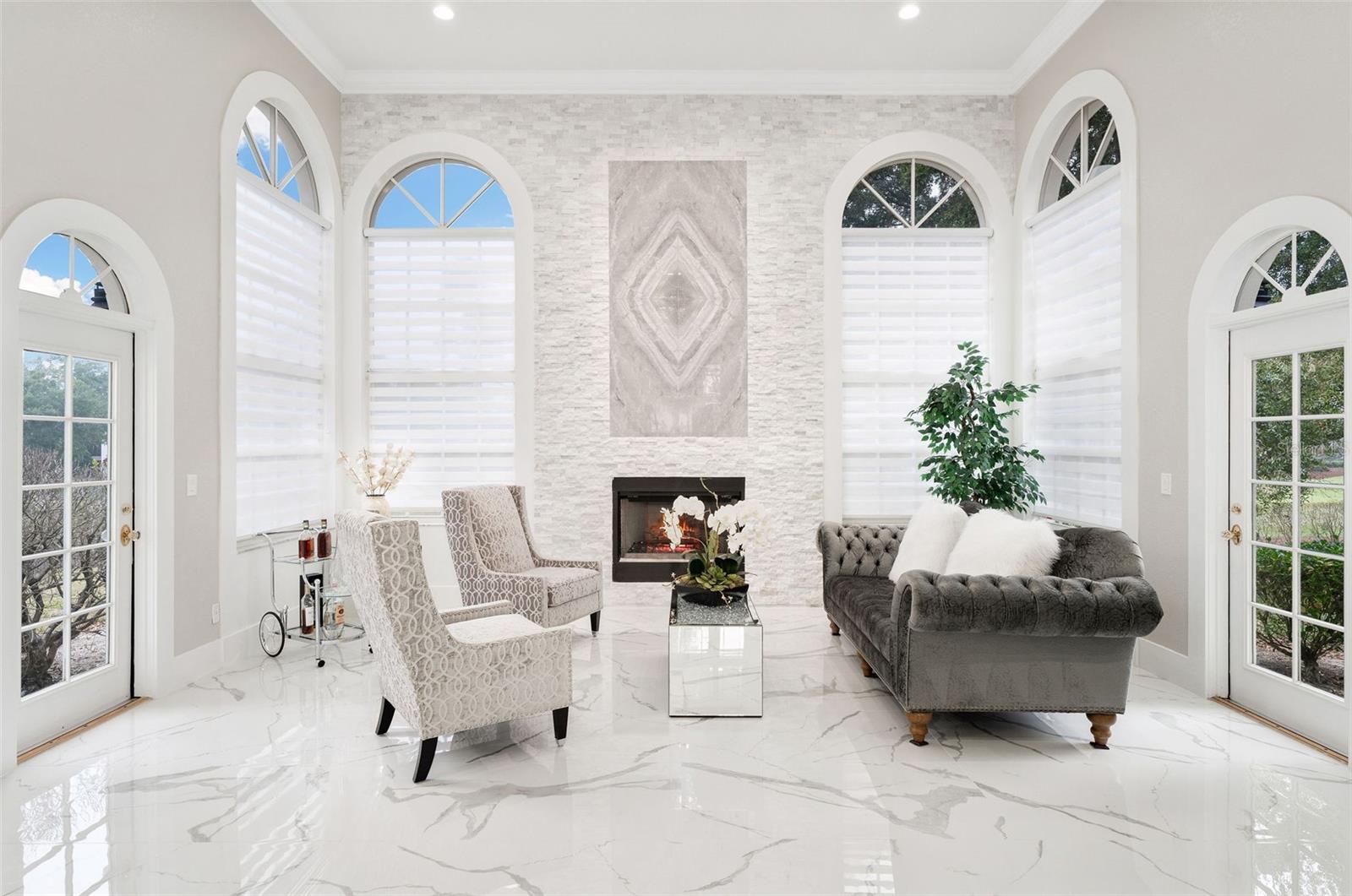 O6372348 Property Photo