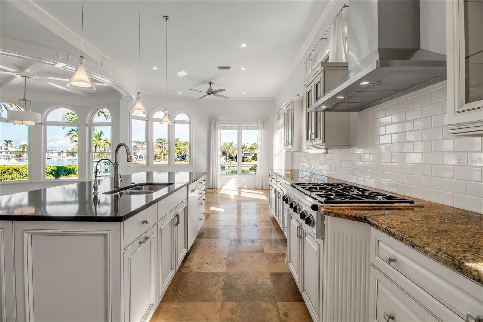 A4677509 Property Photo