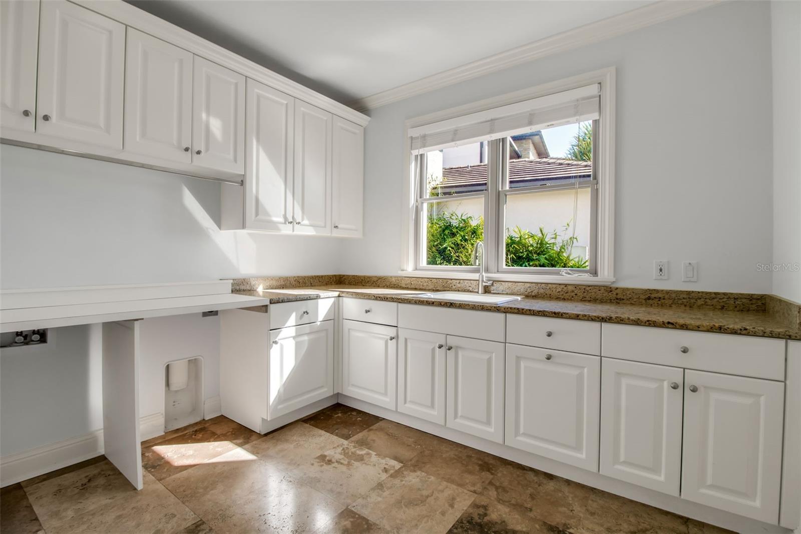 A4677509 Property Photo