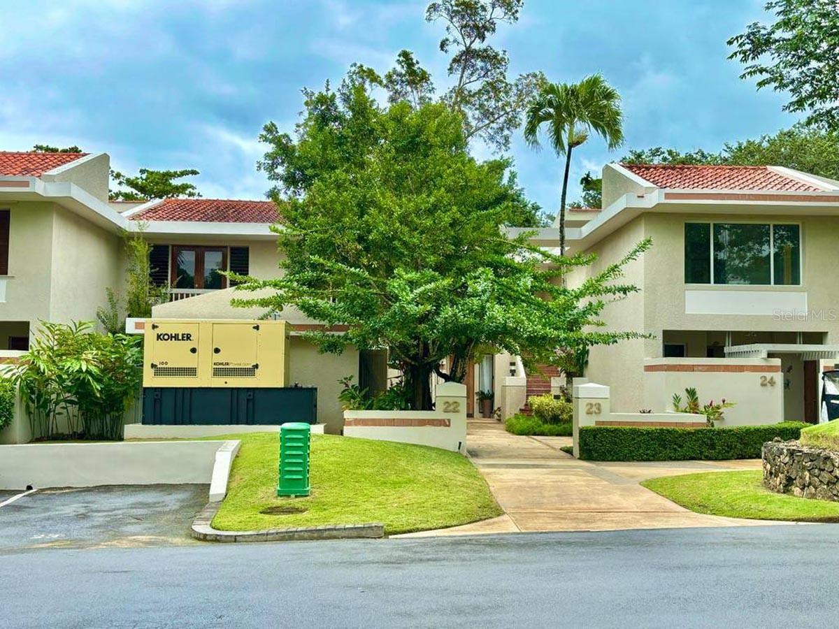 PR9118389 Property Photo