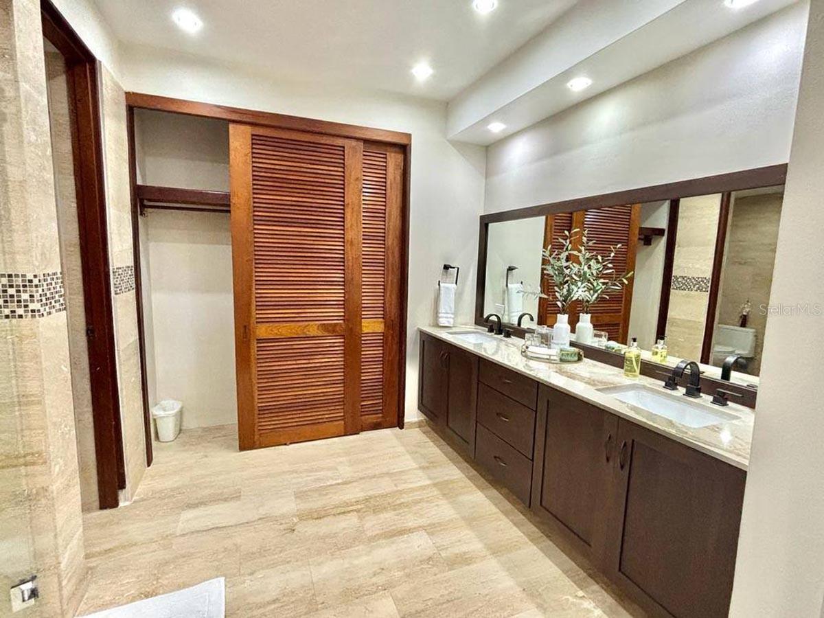 PR9118389 Property Photo