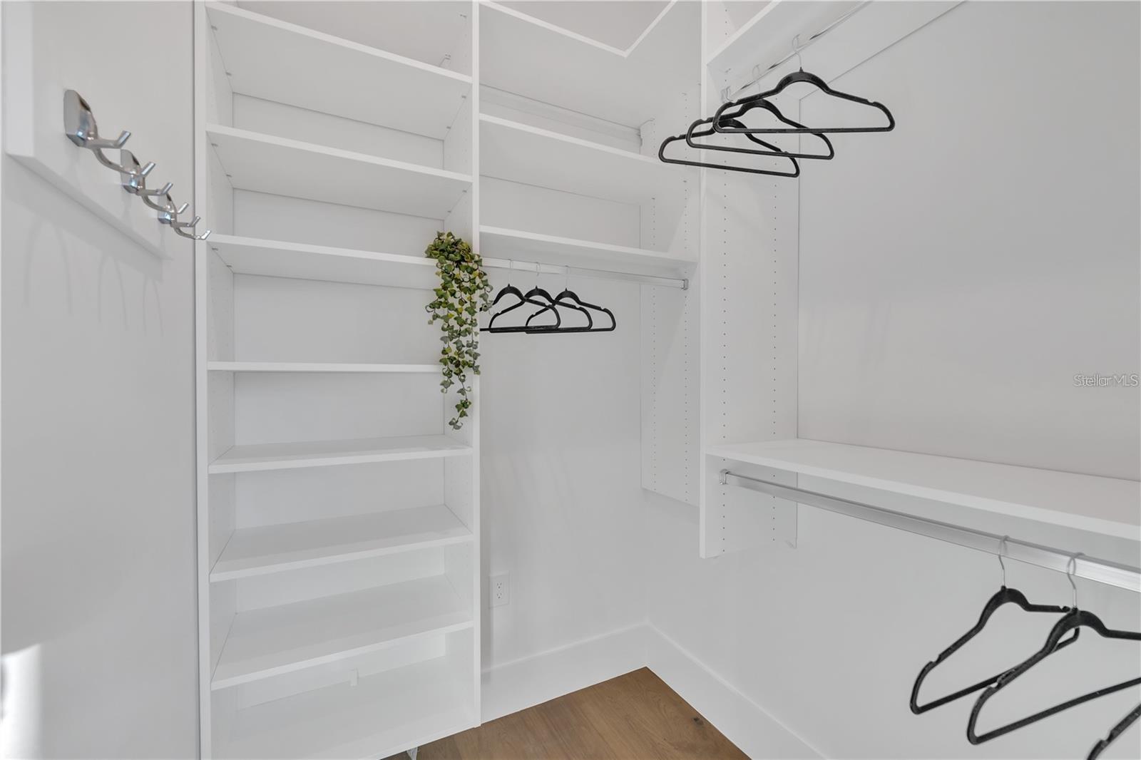 A4677510 Property Photo