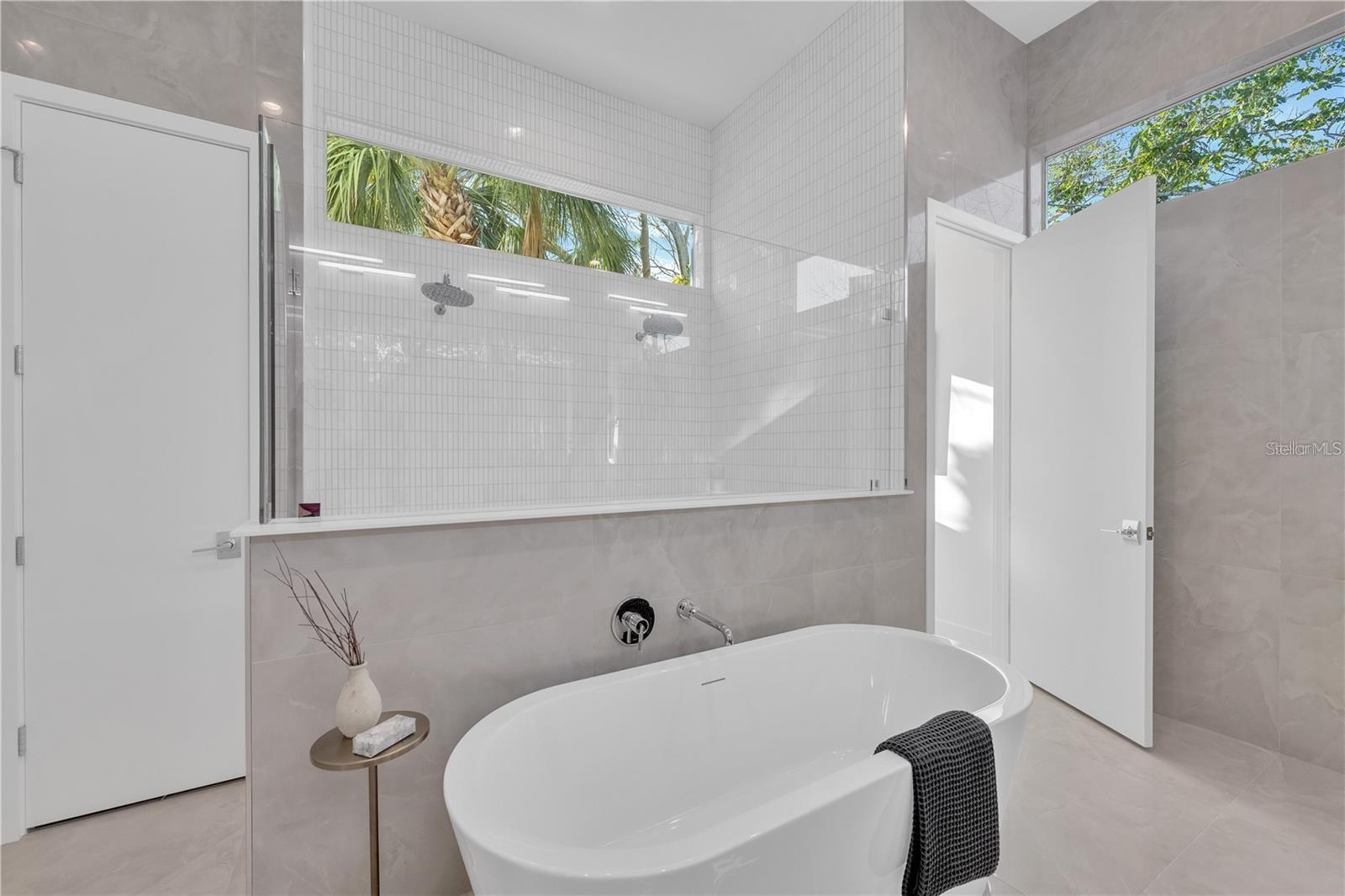 A4677510 Property Photo