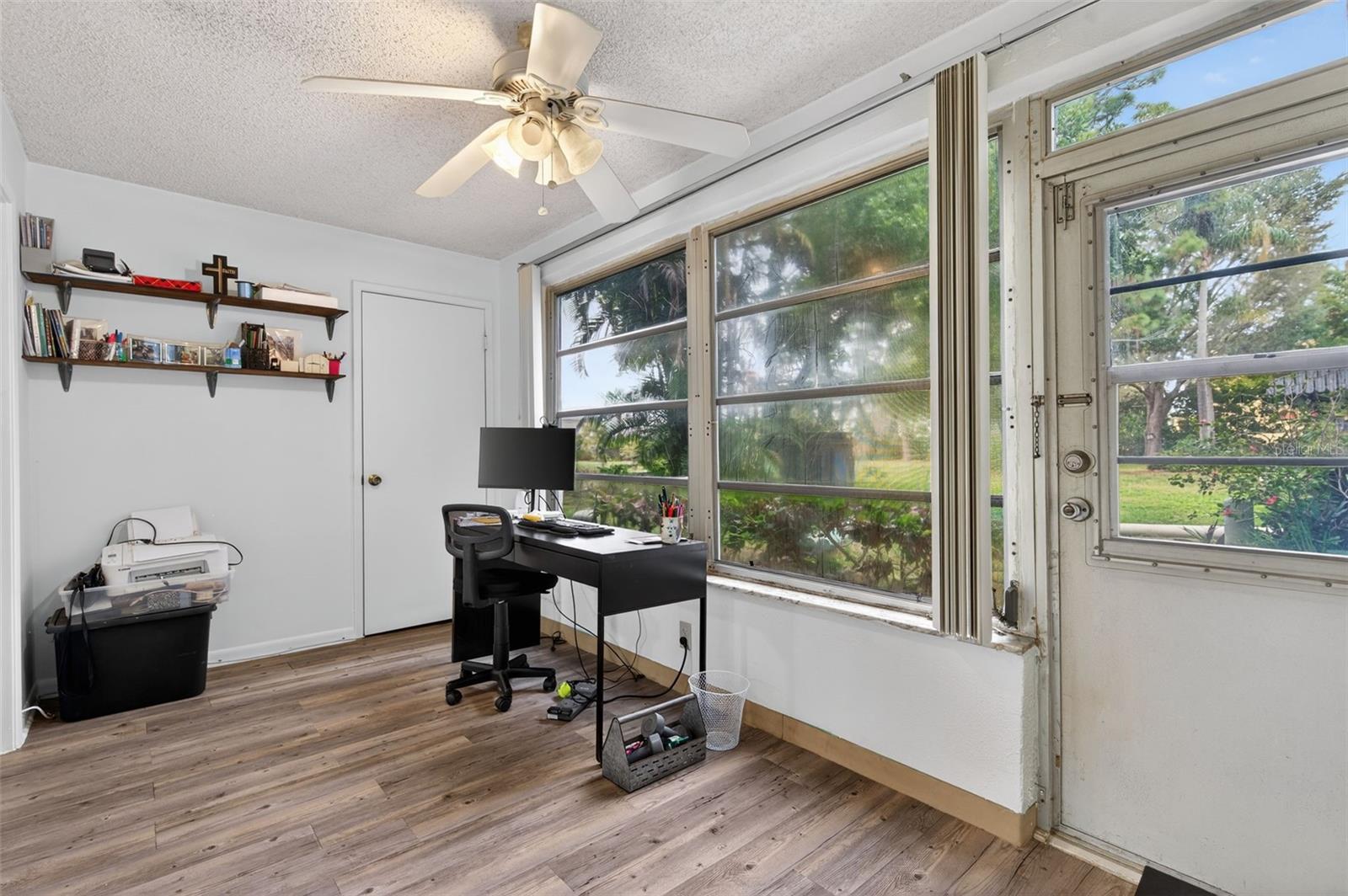 TB8462615 Property Photo