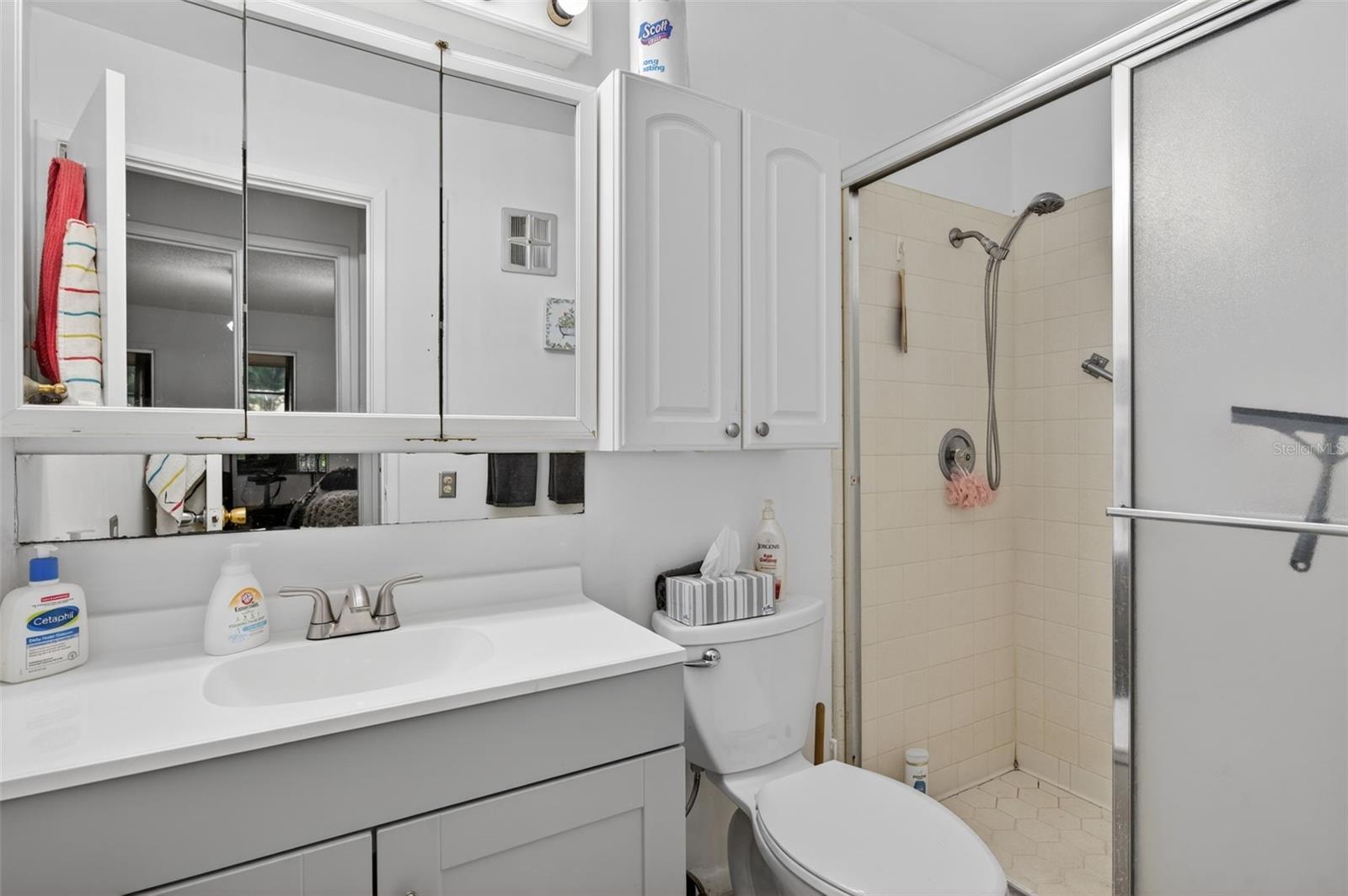 TB8462615 Property Photo