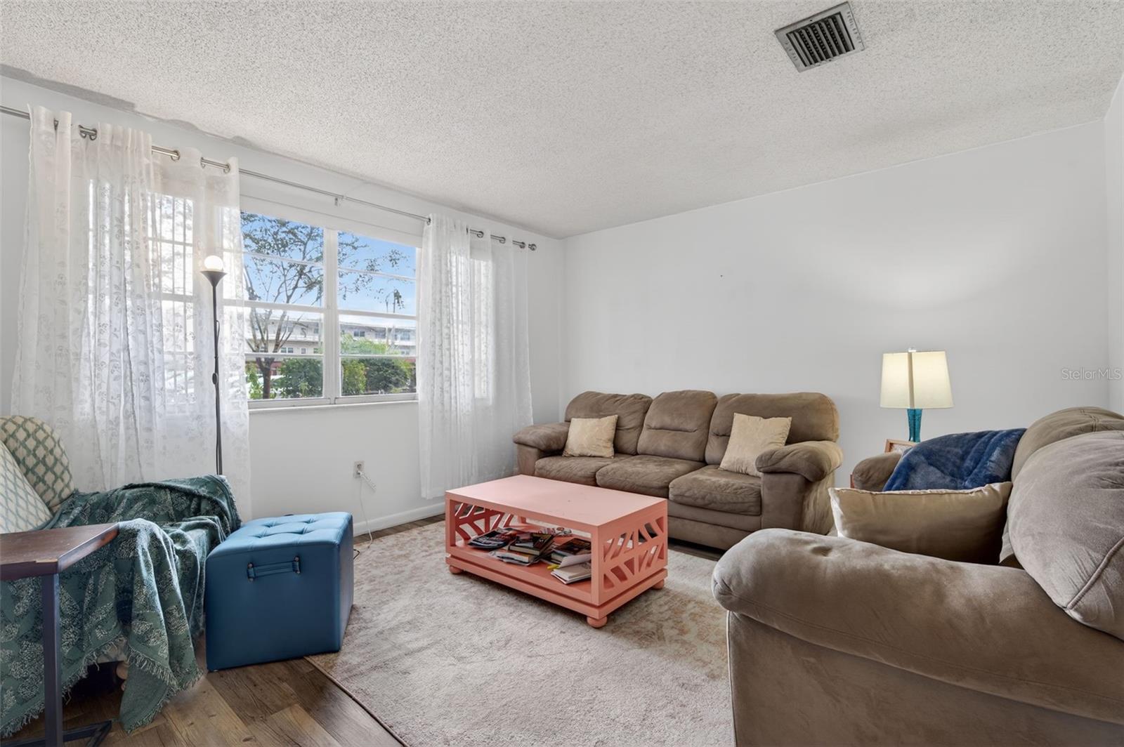 TB8462615 Property Photo