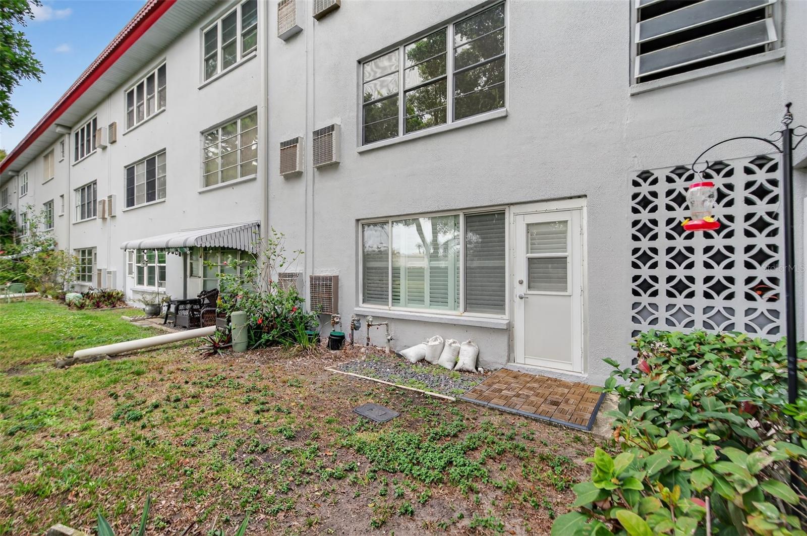 TB8462615 Property Photo