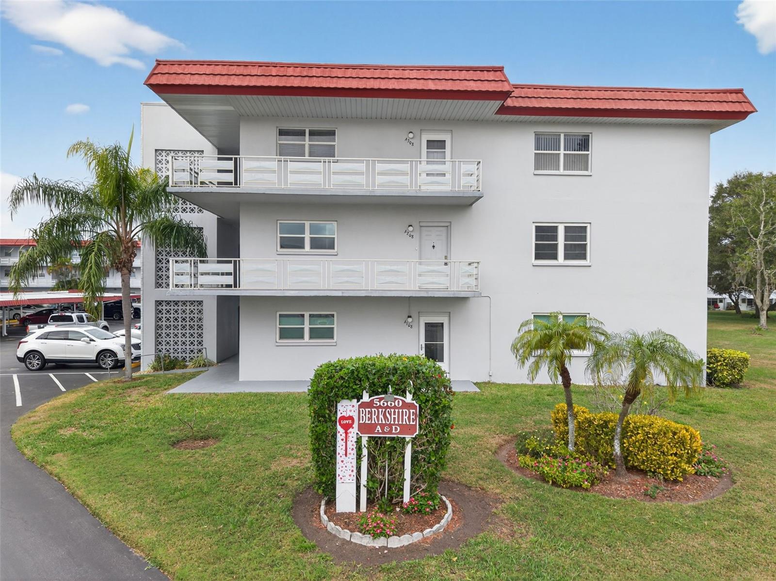 TB8462615 Property Photo