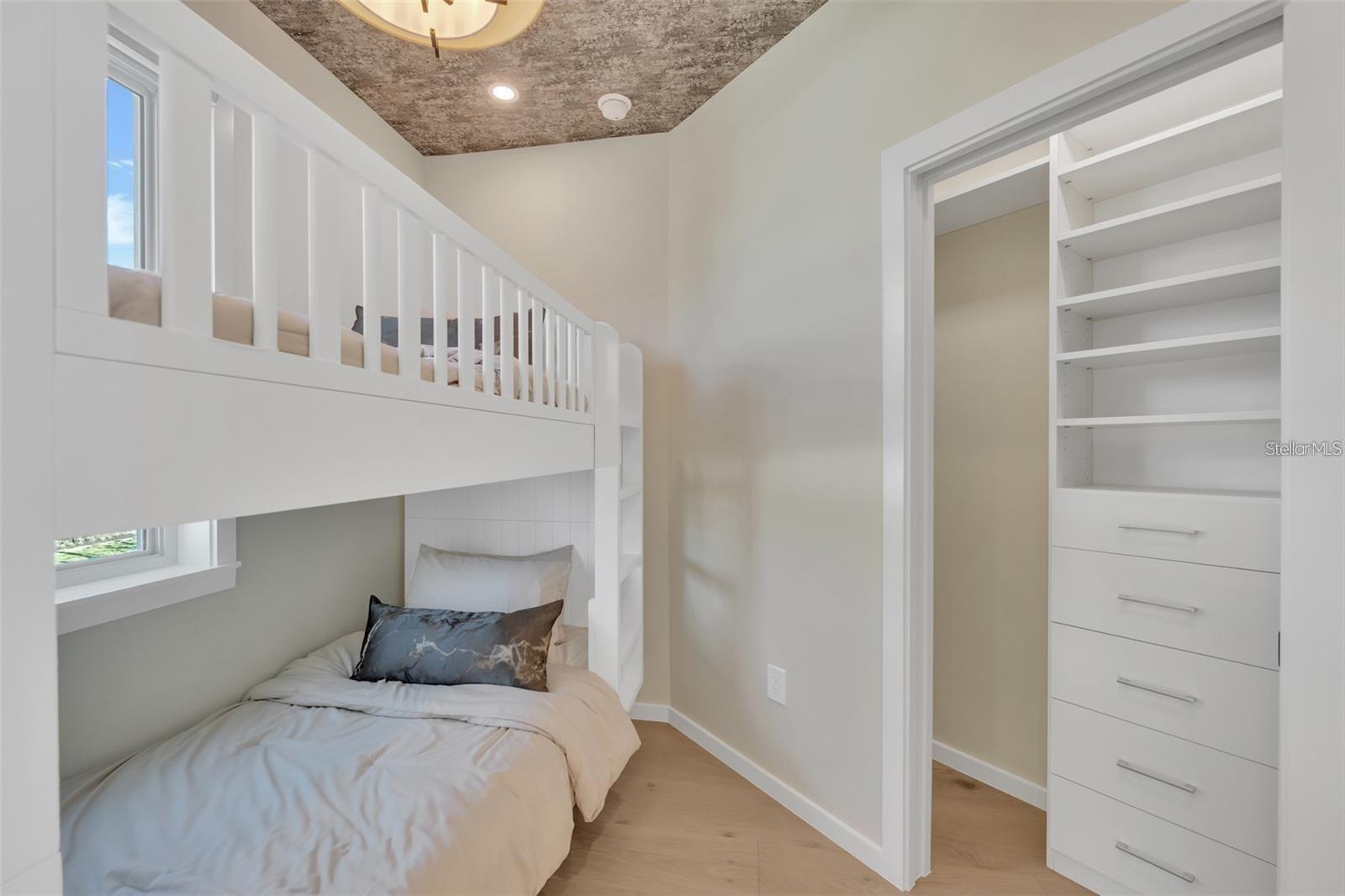 A4677512 Property Photo