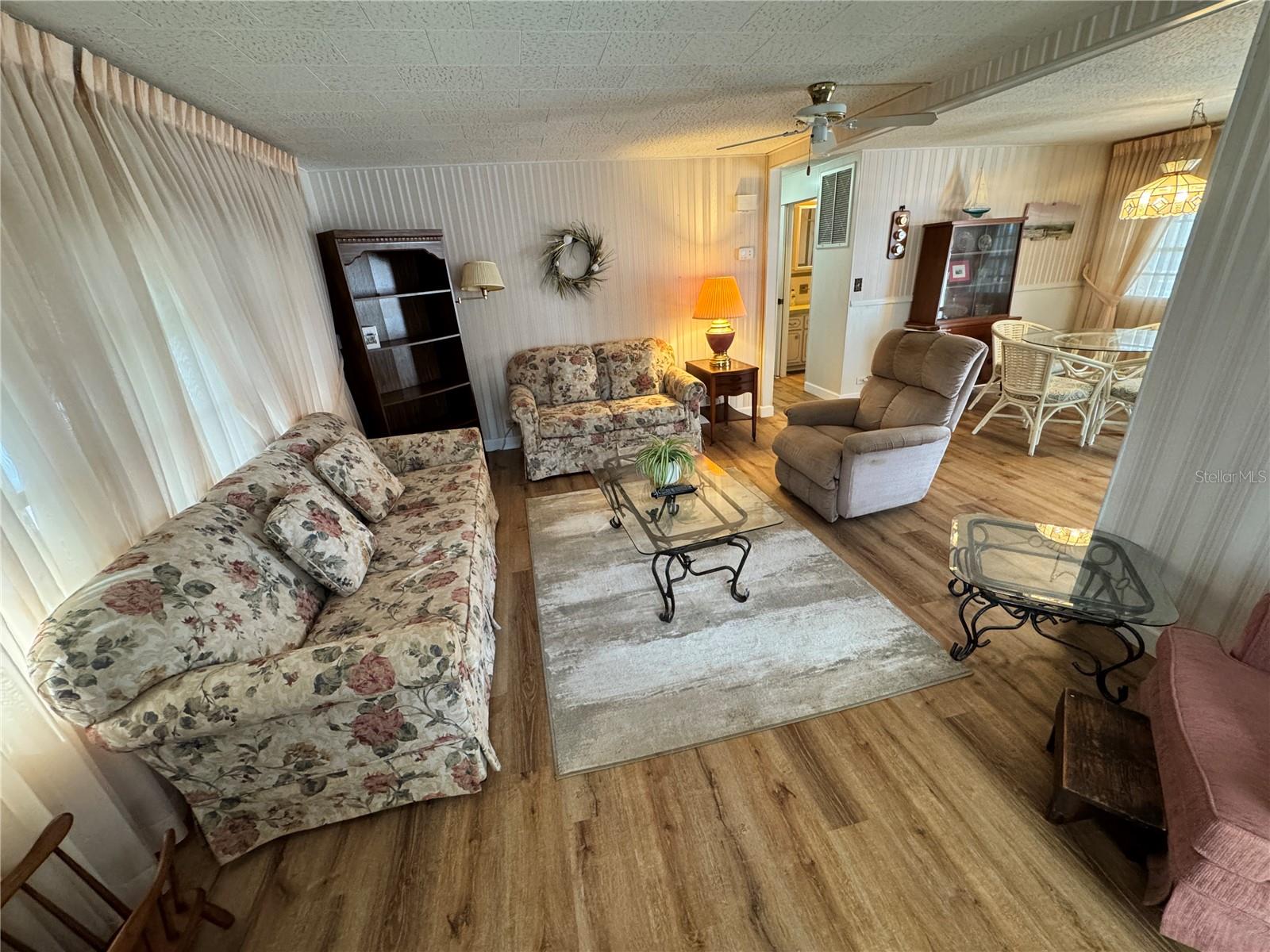 TB8462618 Property Photo