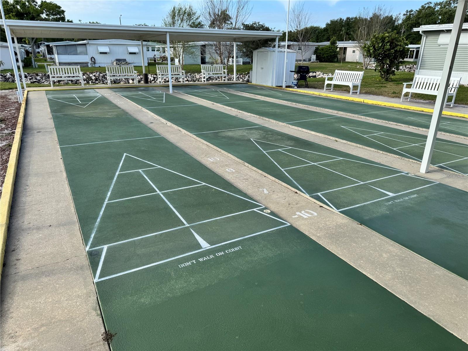 TB8462618 Property Photo