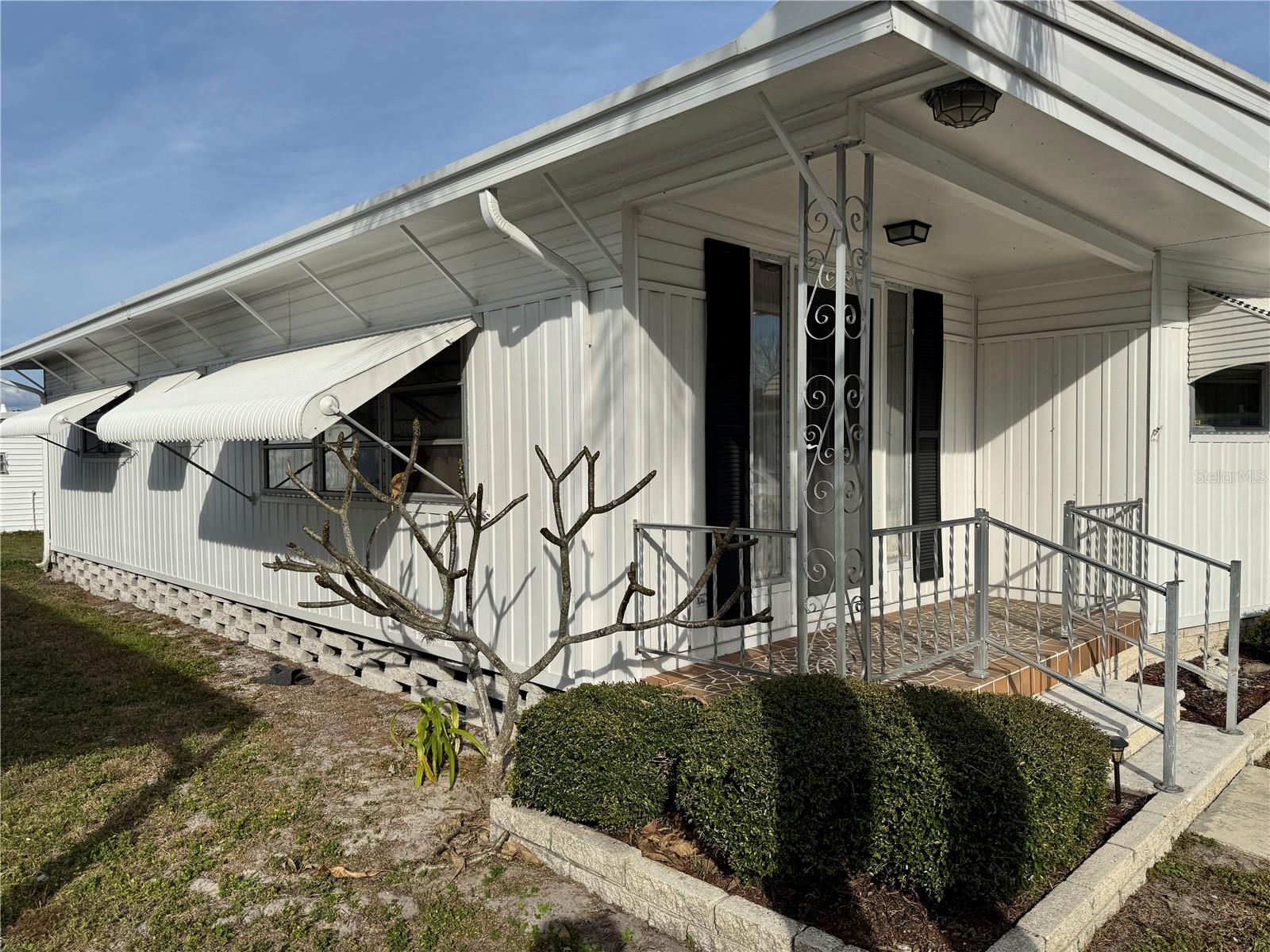 TB8462618 Property Photo