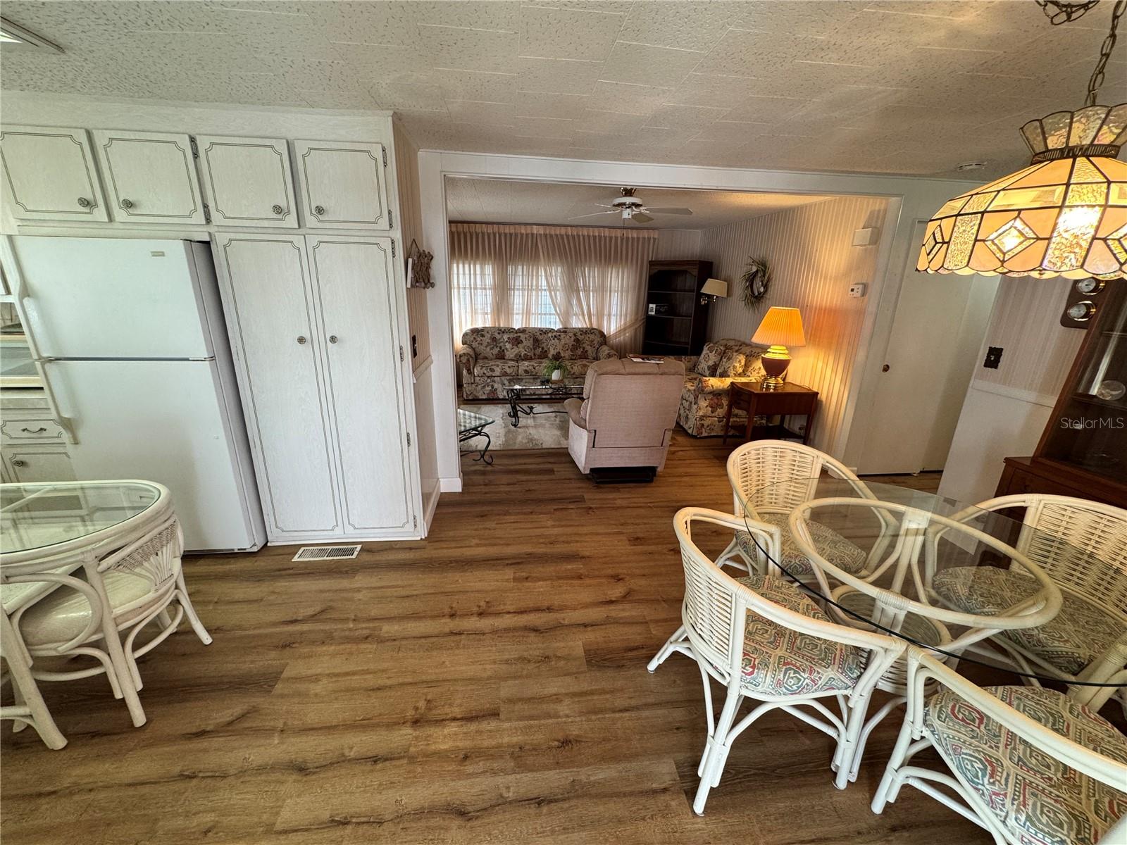 TB8462618 Property Photo