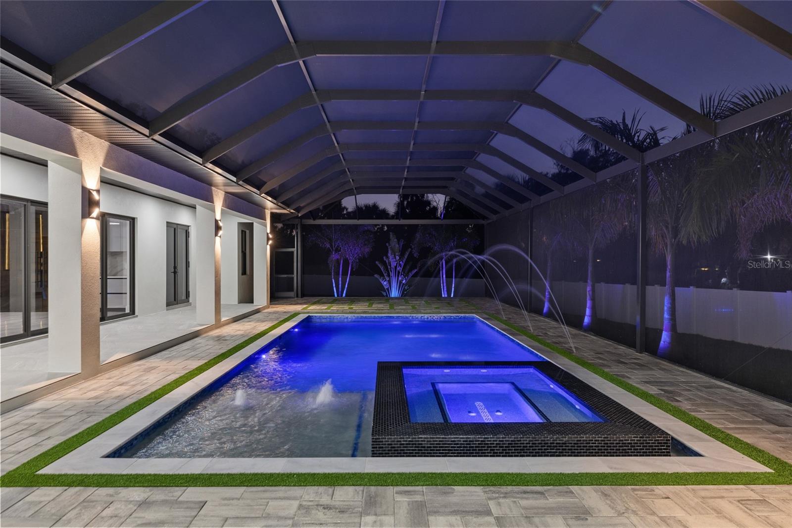 TB8462668 Property Photo