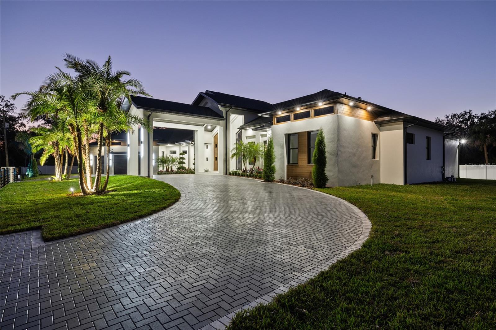 TB8462668 Property Photo