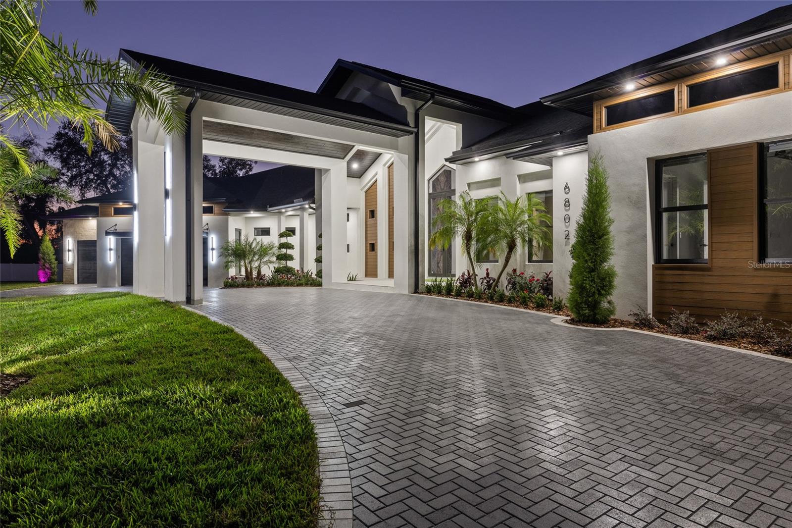 TB8462668 Property Photo