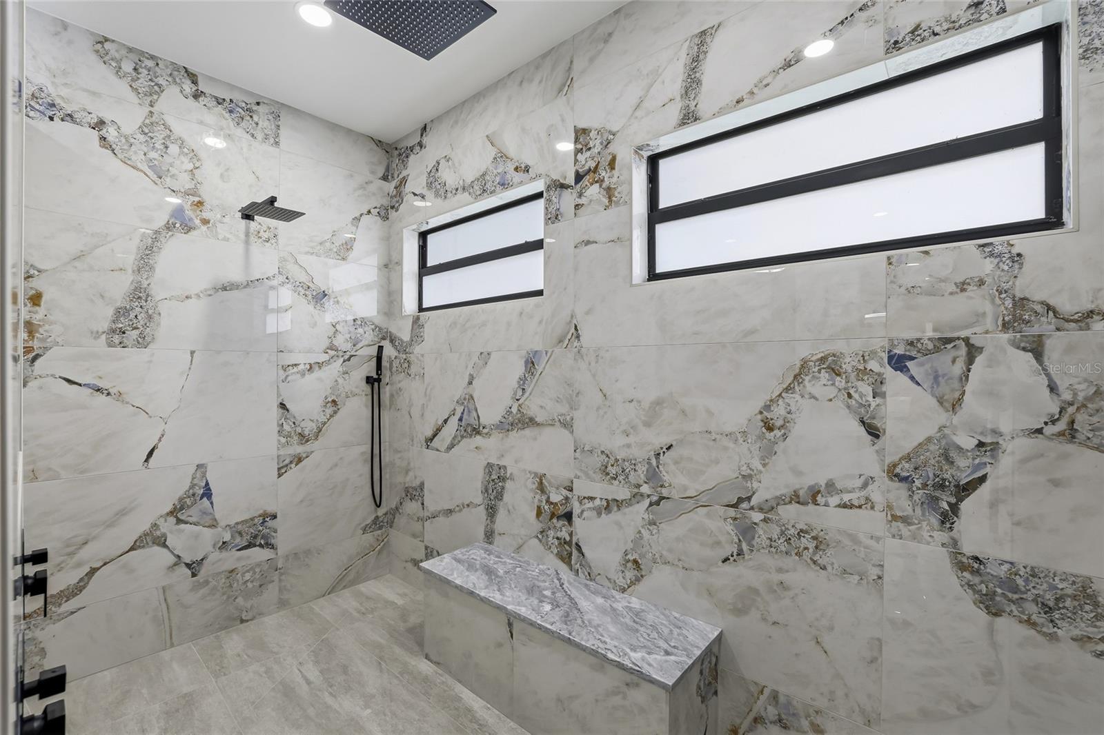 TB8462668 Property Photo