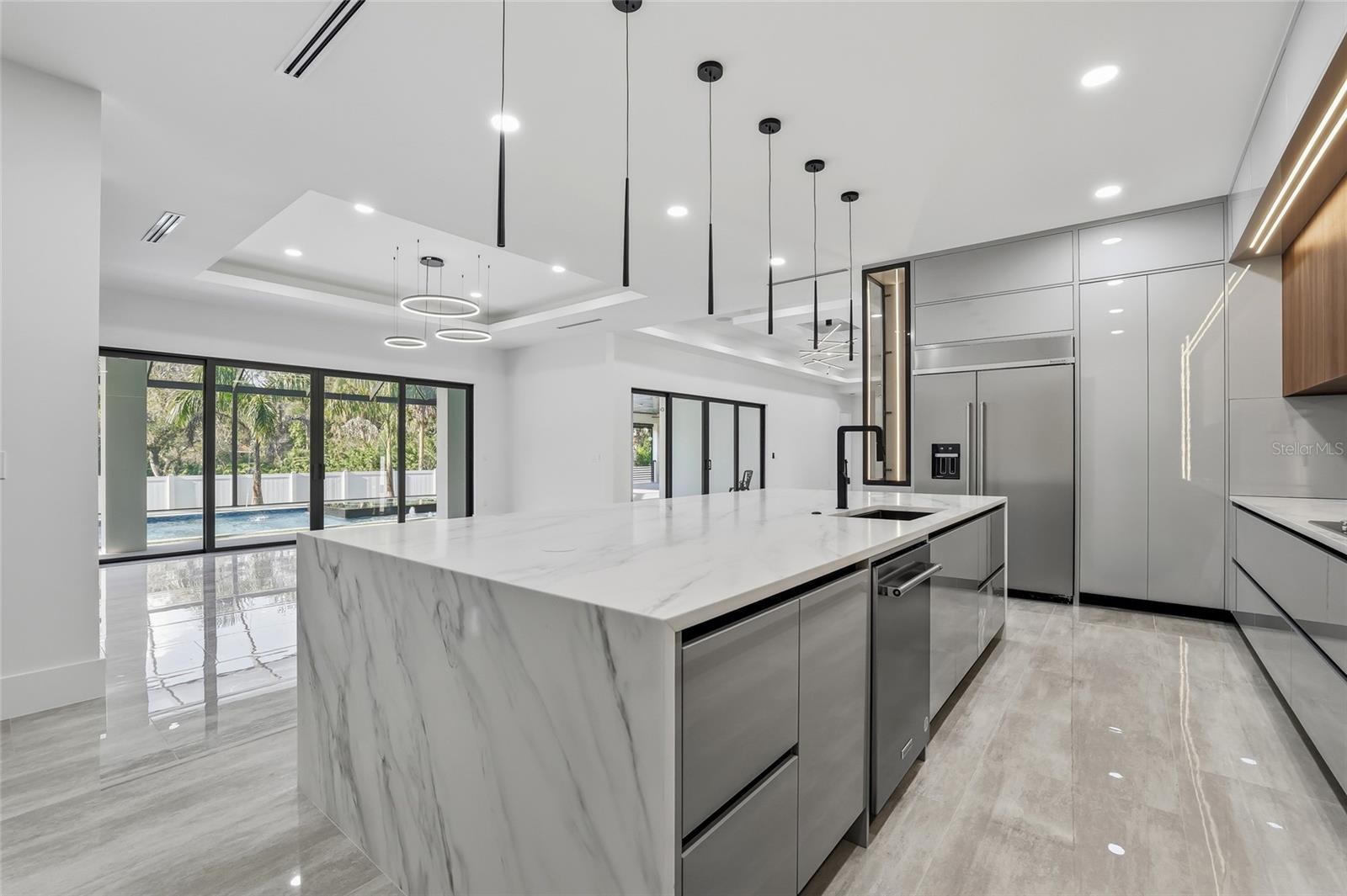 TB8462668 Property Photo