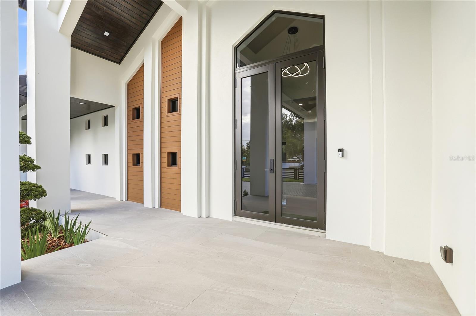 TB8462668 Property Photo