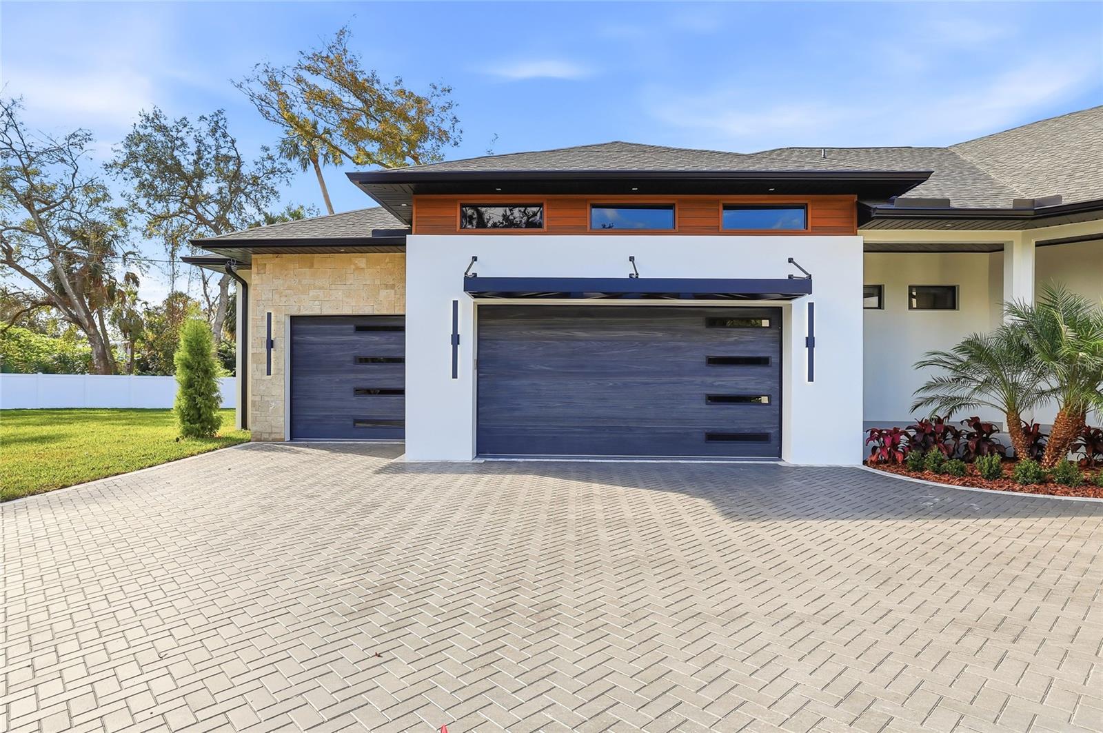 TB8462668 Property Photo