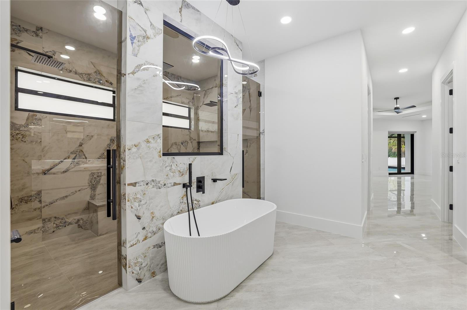 TB8462668 Property Photo