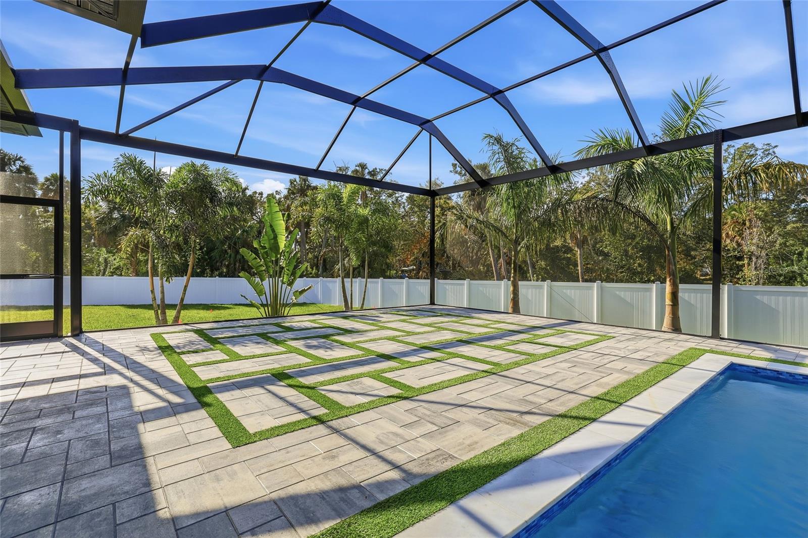 TB8462668 Property Photo