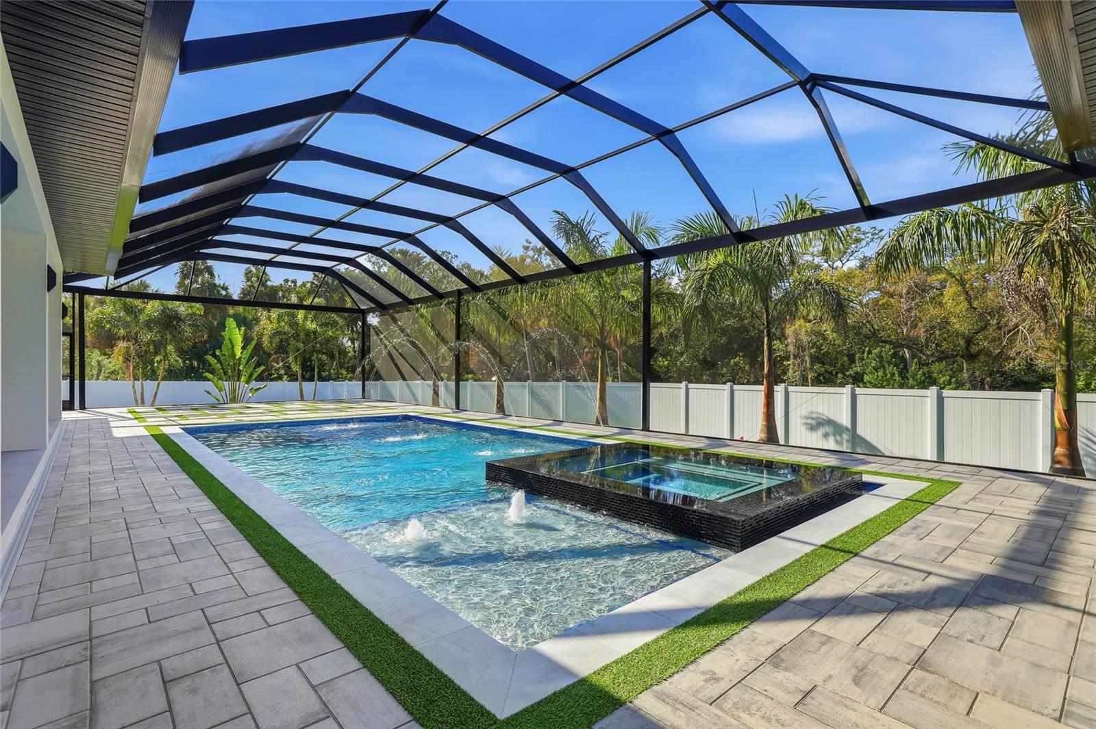 TB8462668 Property Photo