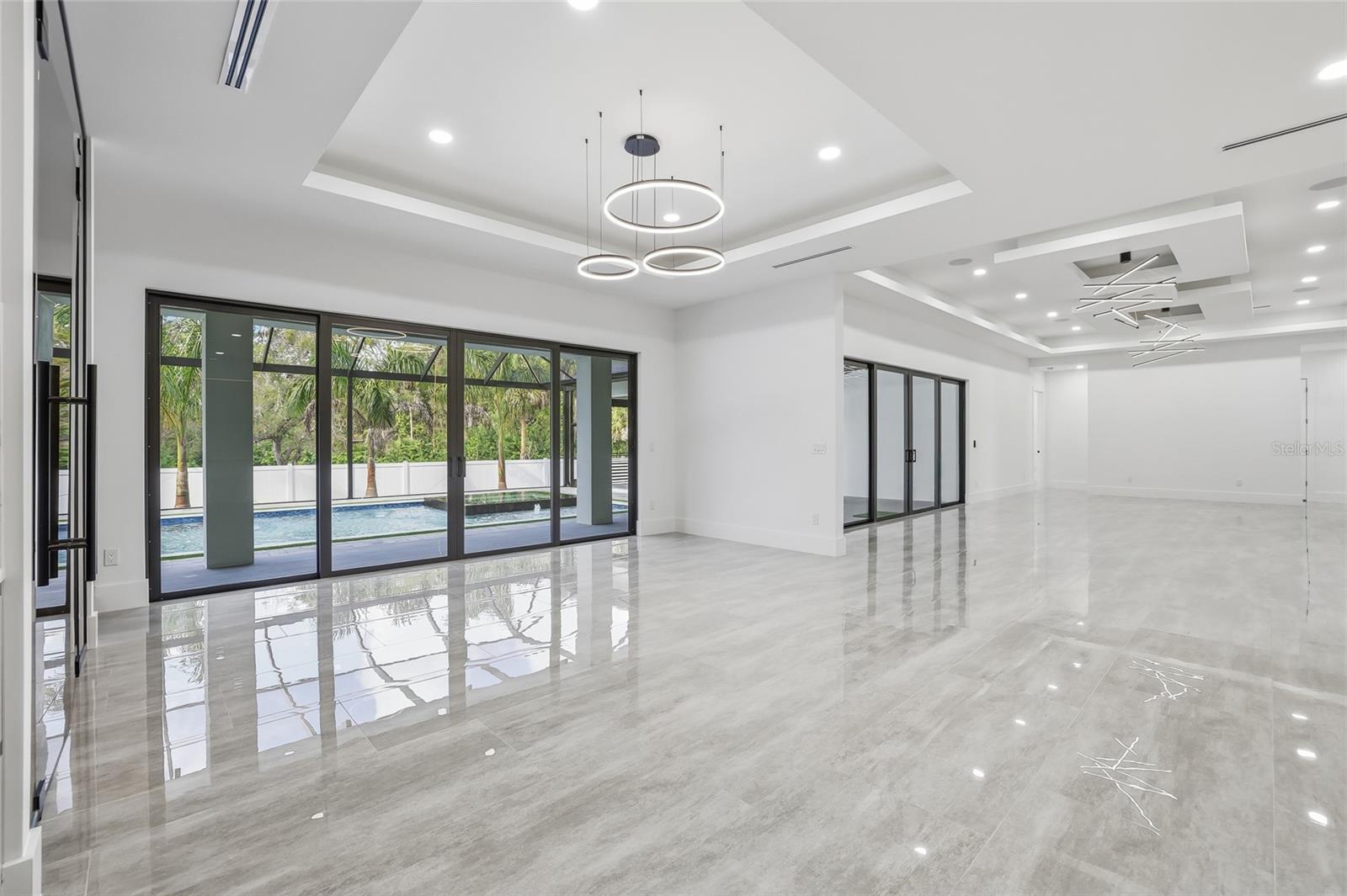 TB8462668 Property Photo