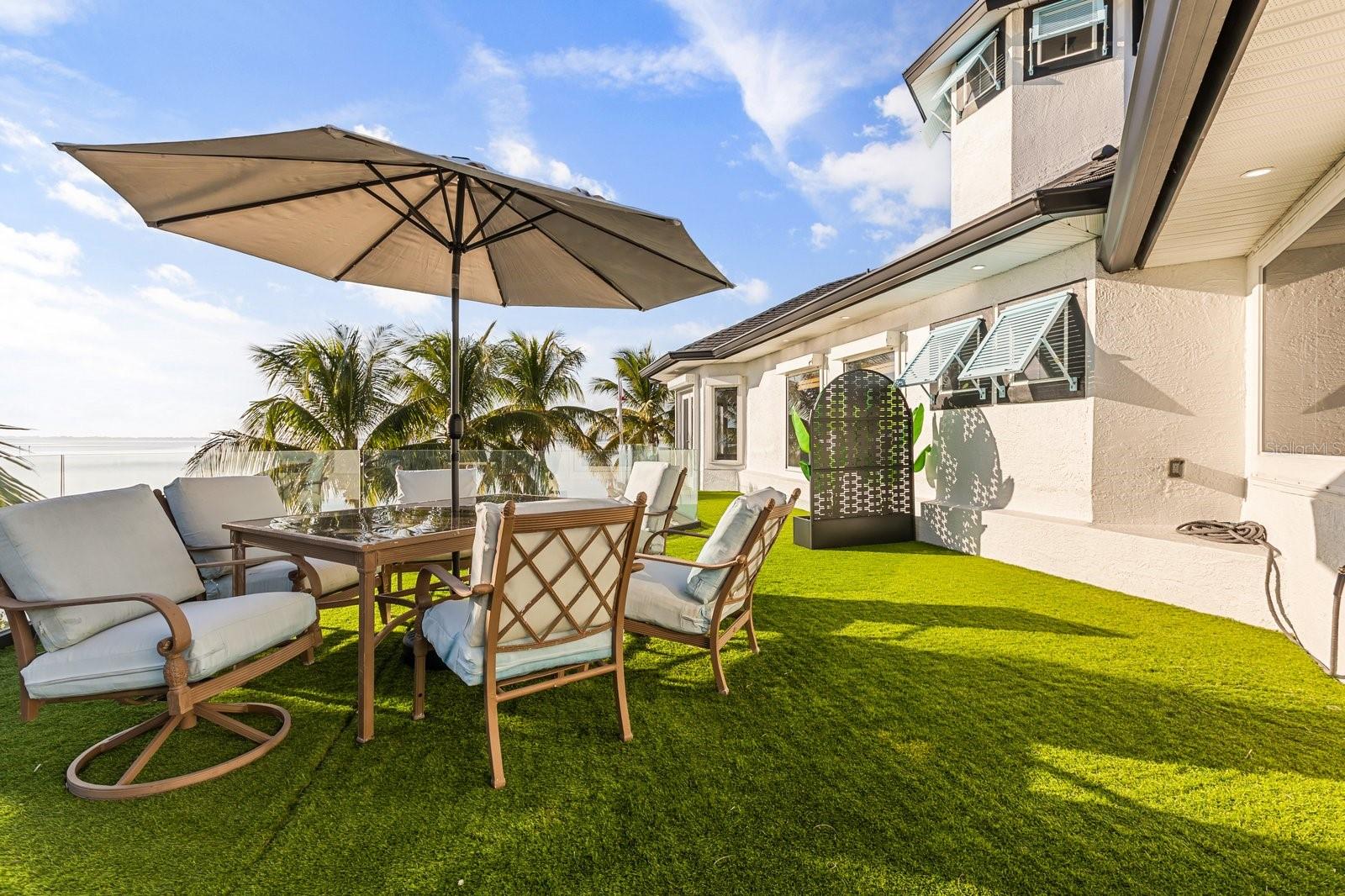 O6372418 Property Photo