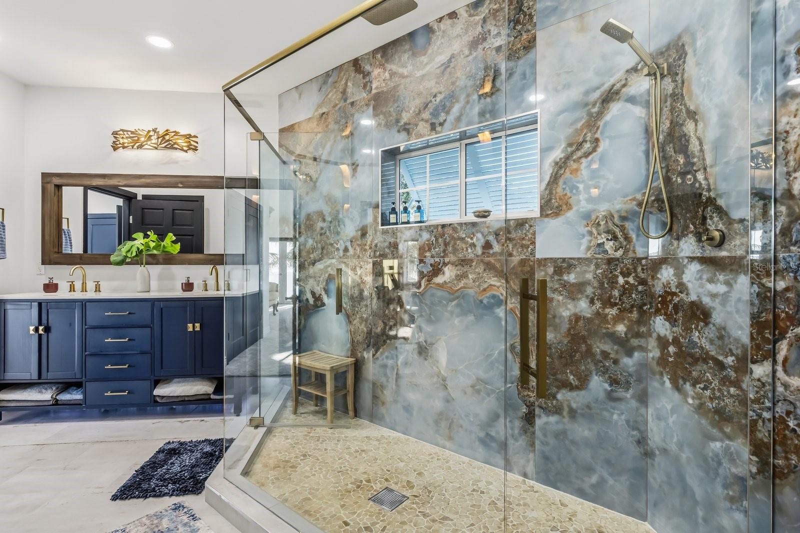 O6372418 Property Photo