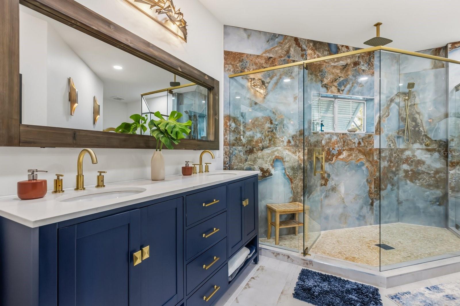 O6372418 Property Photo