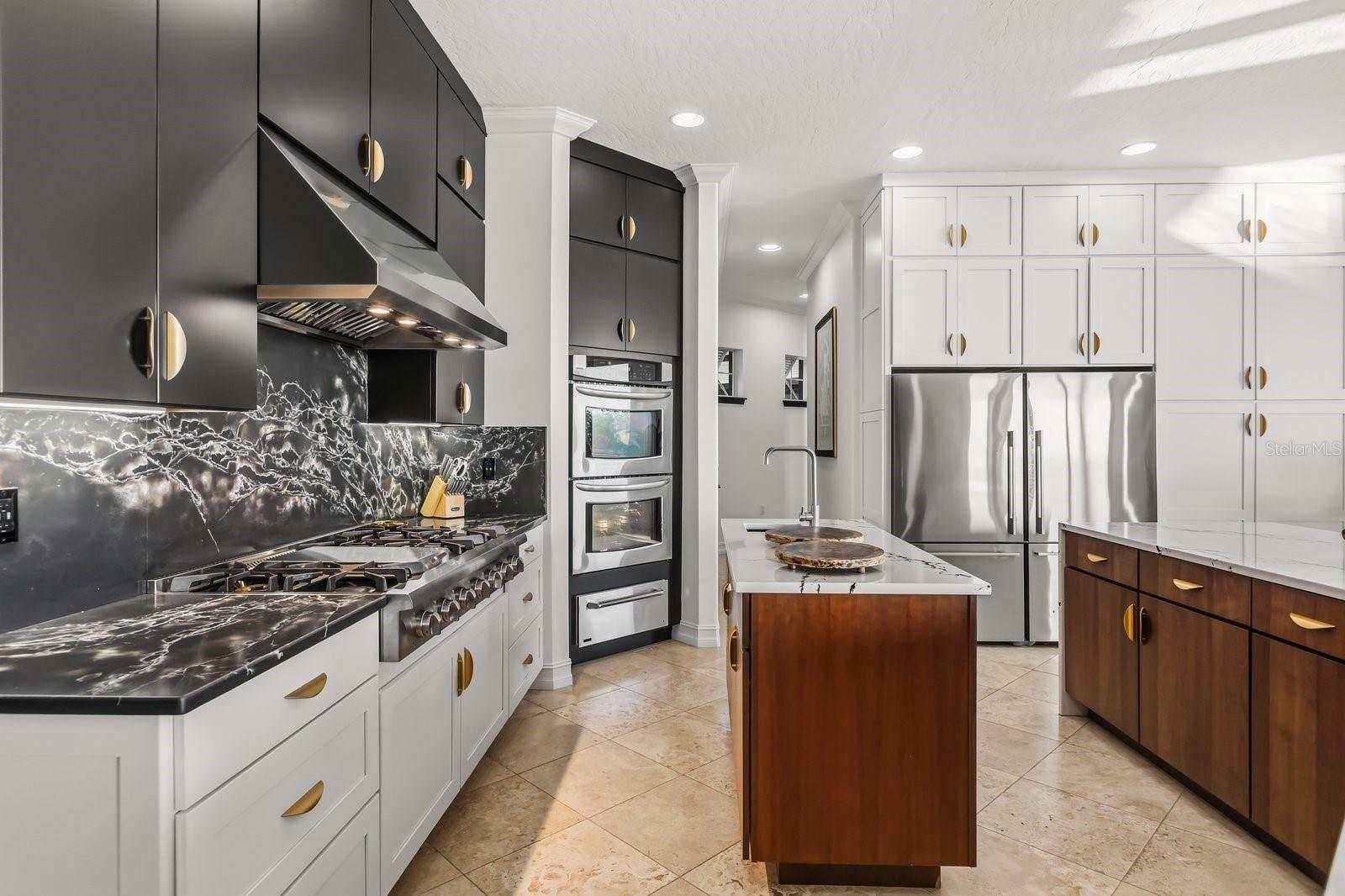 O6372418 Property Photo