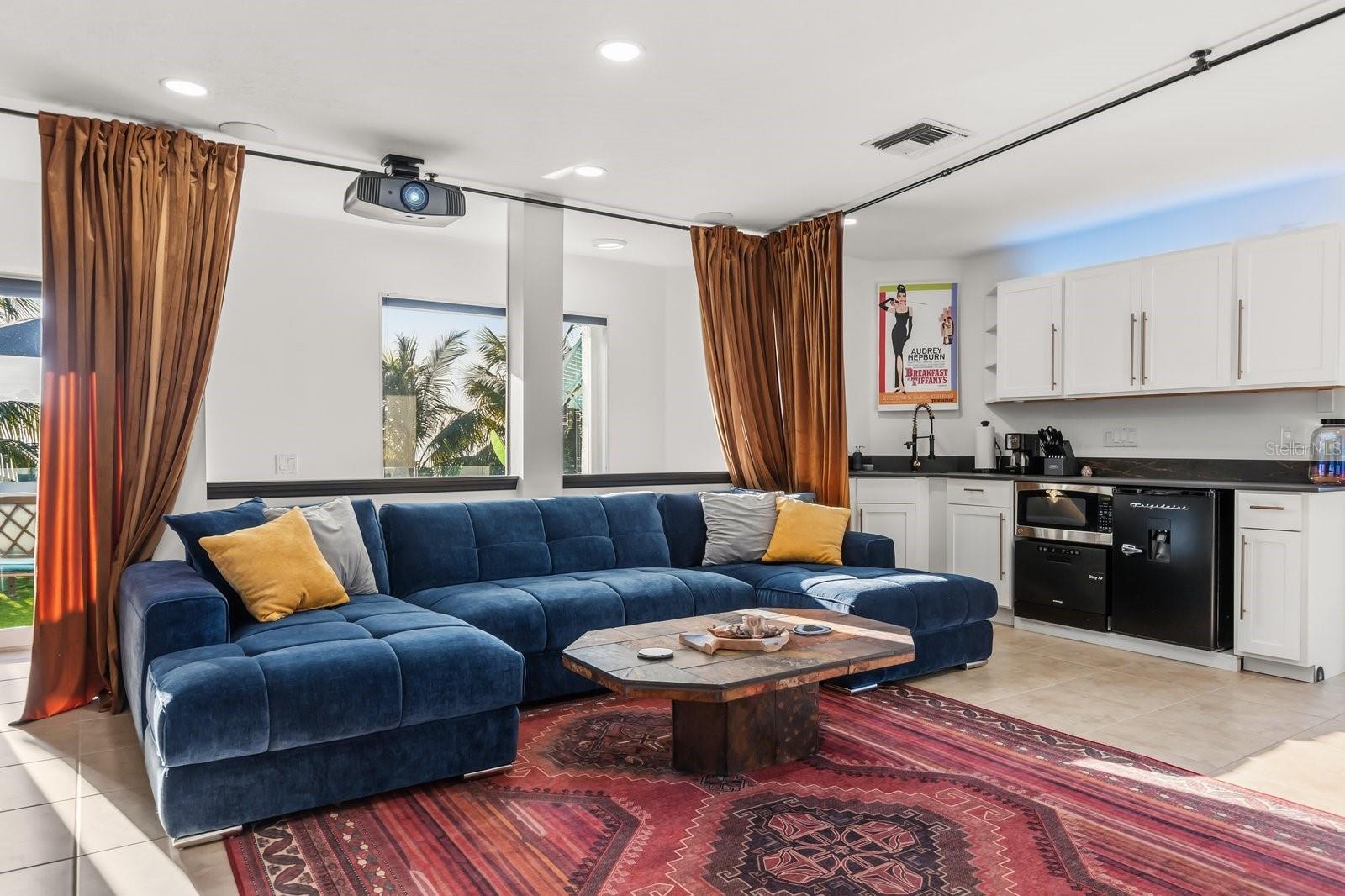 O6372418 Property Photo