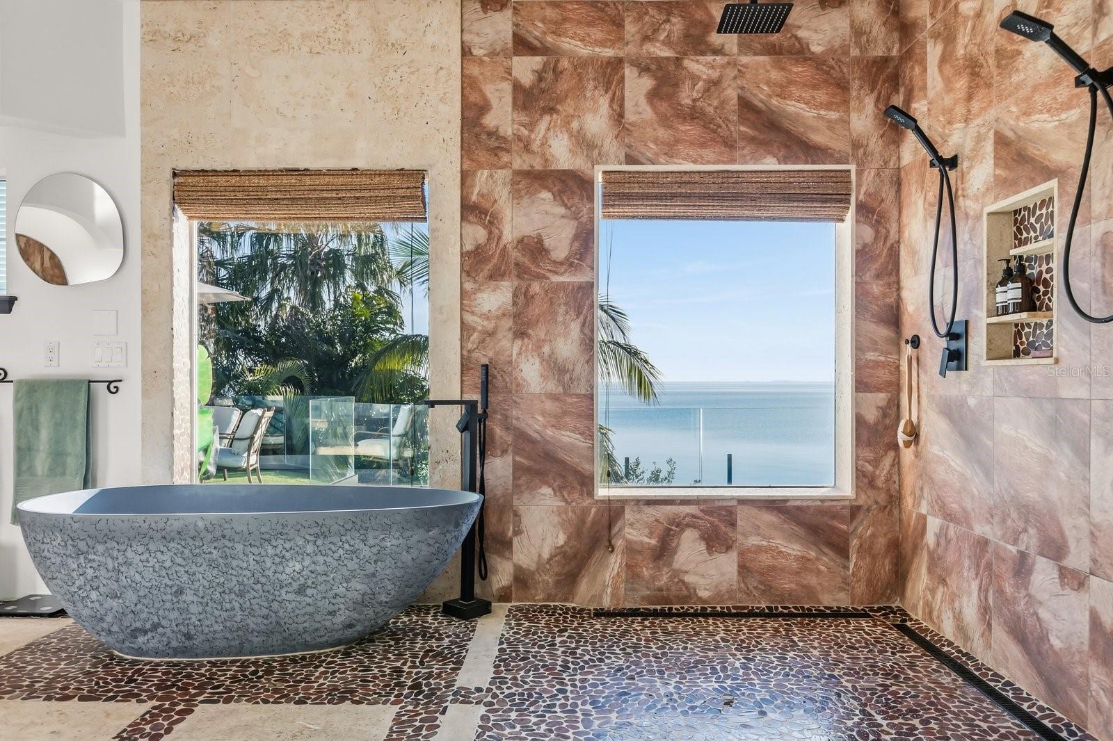 O6372418 Property Photo