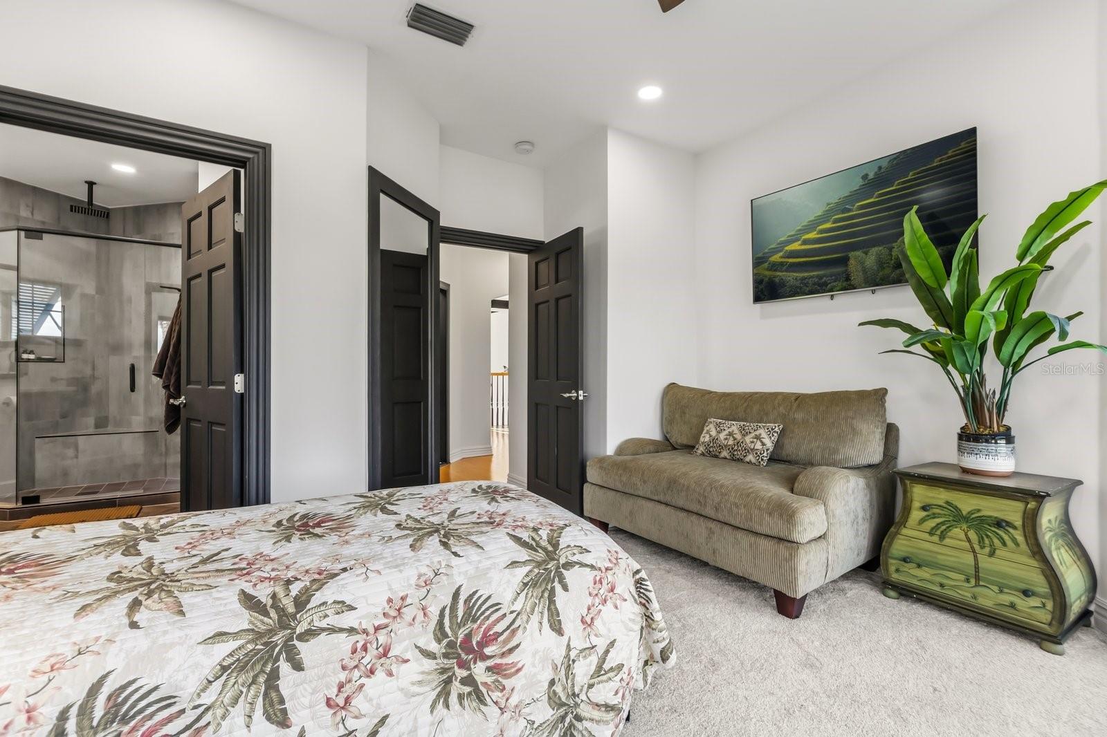 O6372418 Property Photo