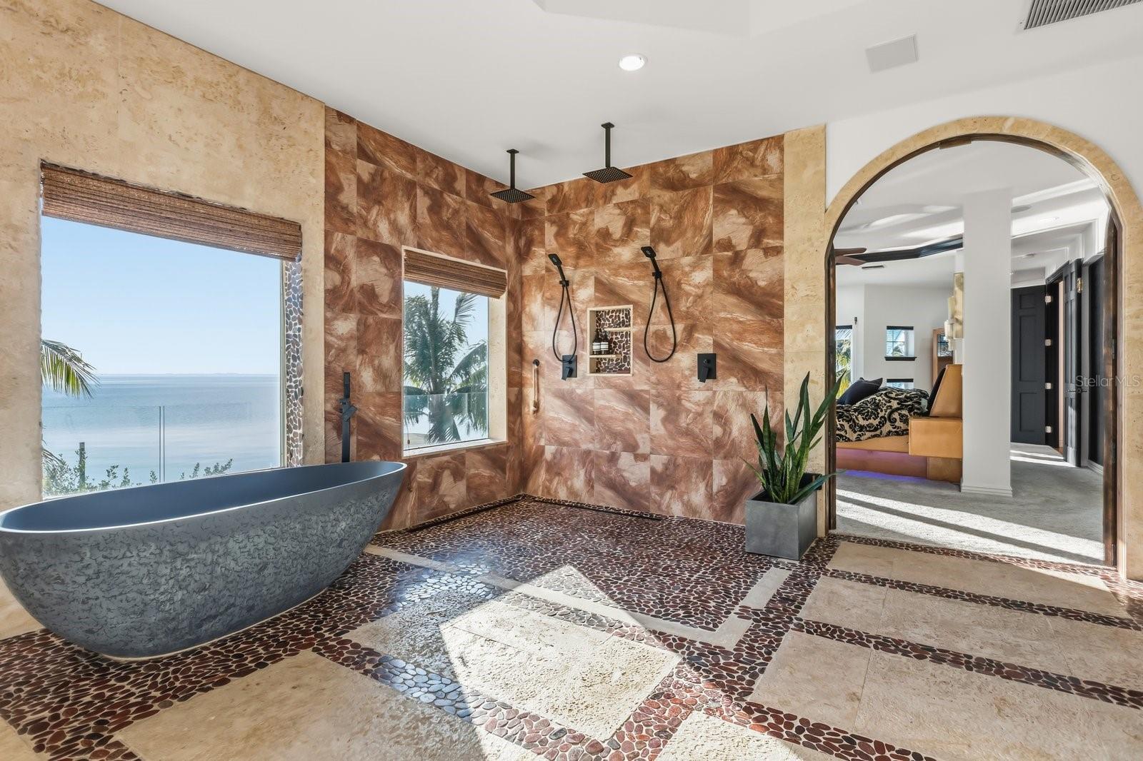 O6372418 Property Photo