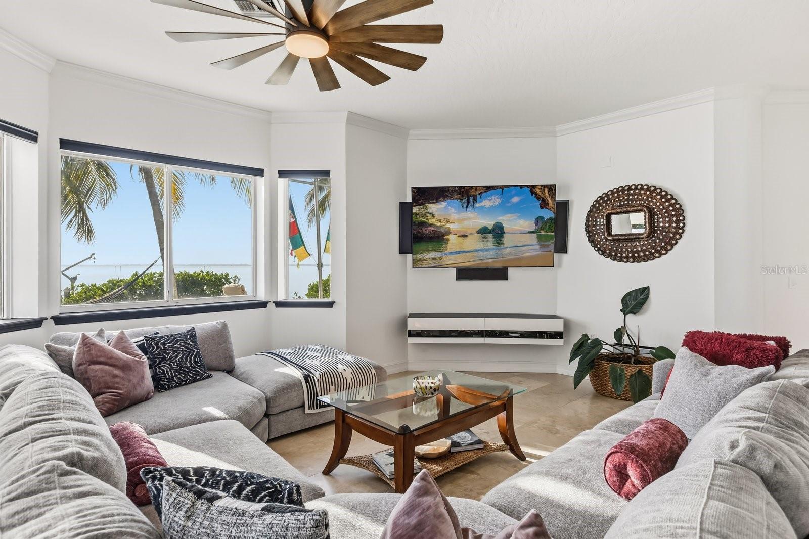 O6372418 Property Photo