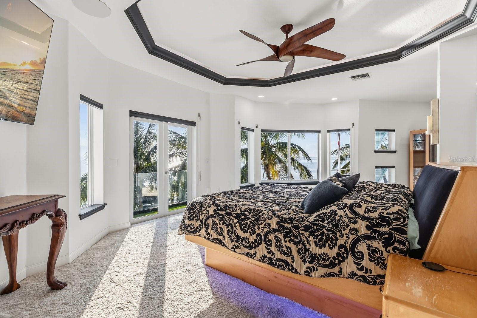 O6372418 Property Photo