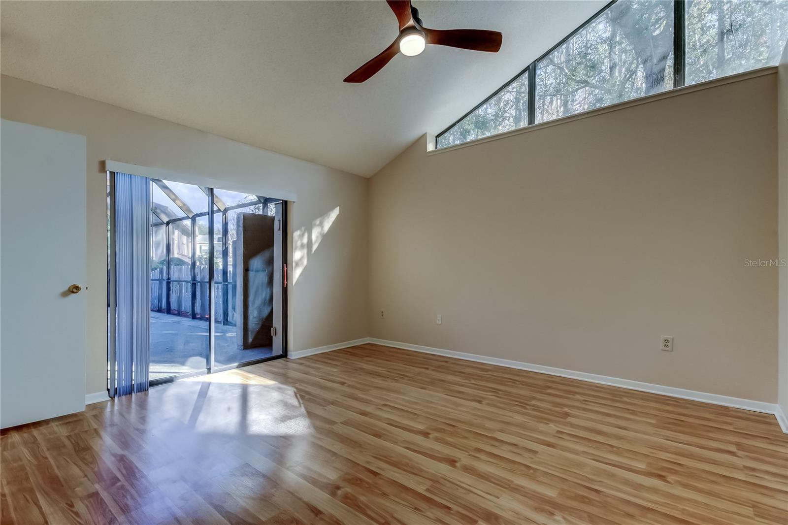 unstaged primary bedroom