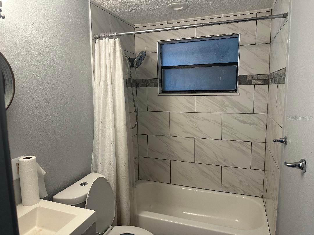 TB8462717 Property Photo