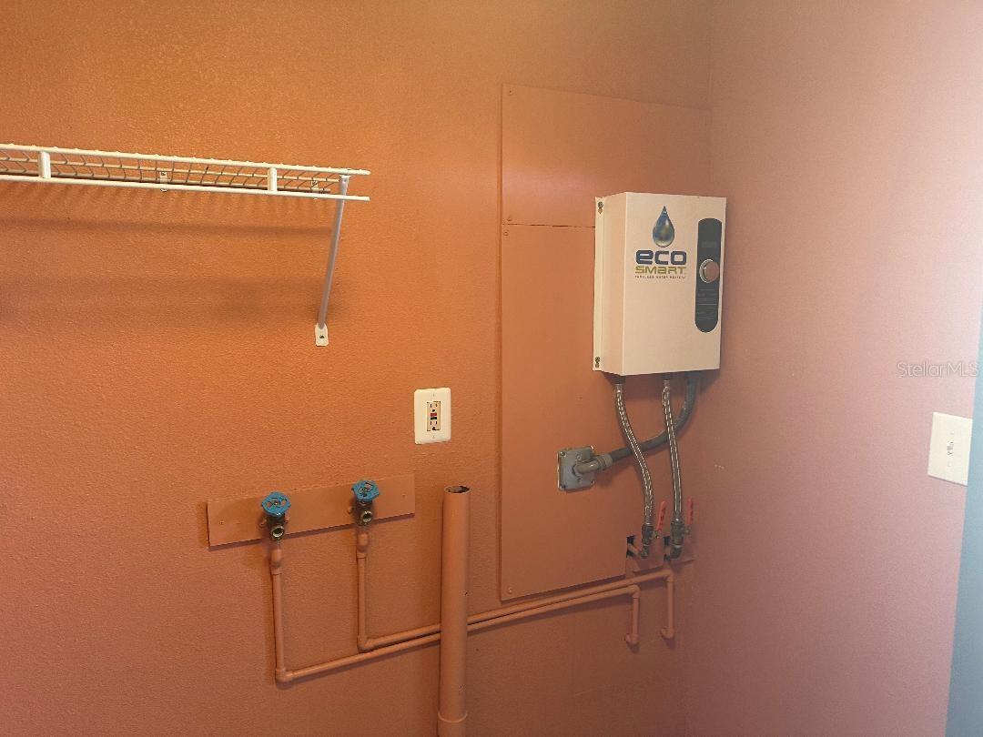 TB8462717 Property Photo