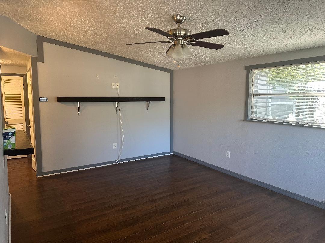 TB8462717 Property Photo