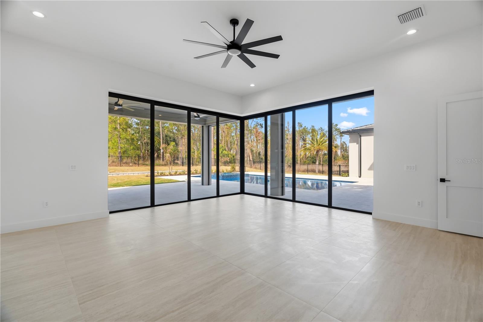 G5106408 Property Photo