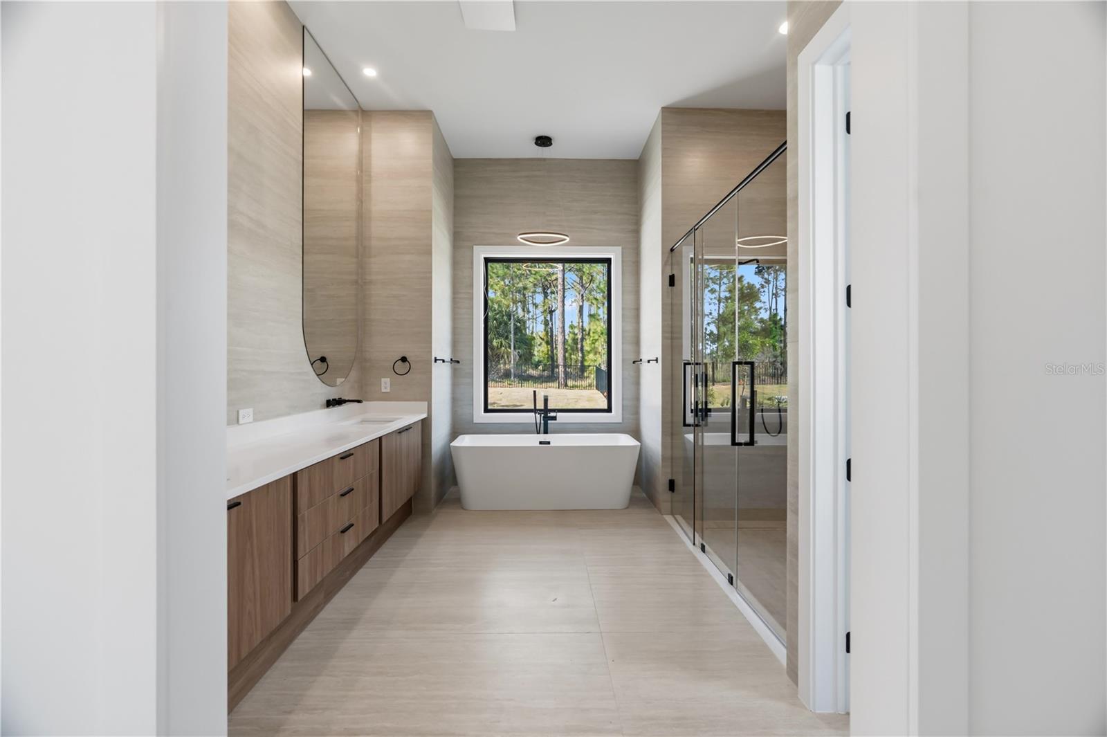 G5106408 Property Photo