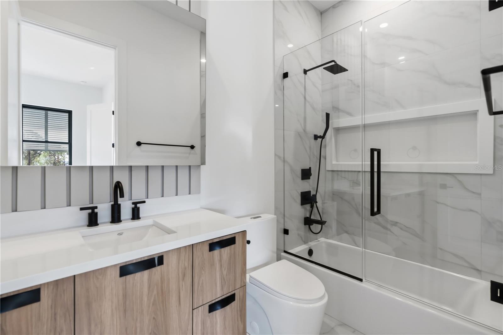 G5106408 Property Photo