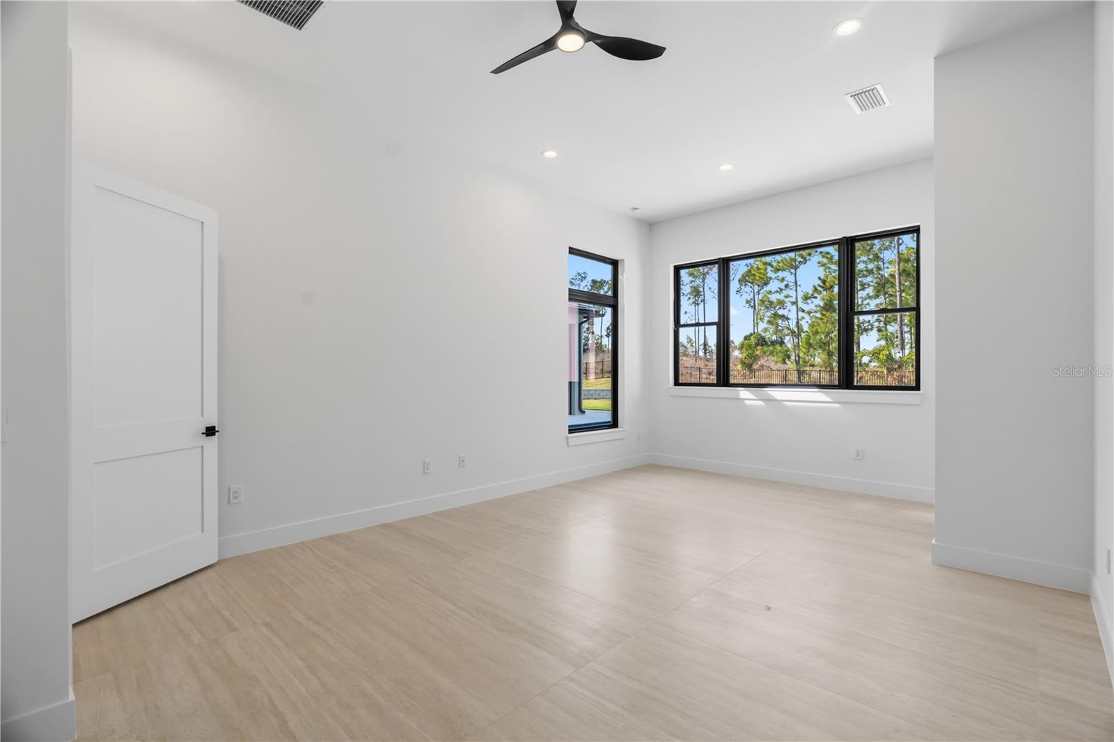 G5106408 Property Photo